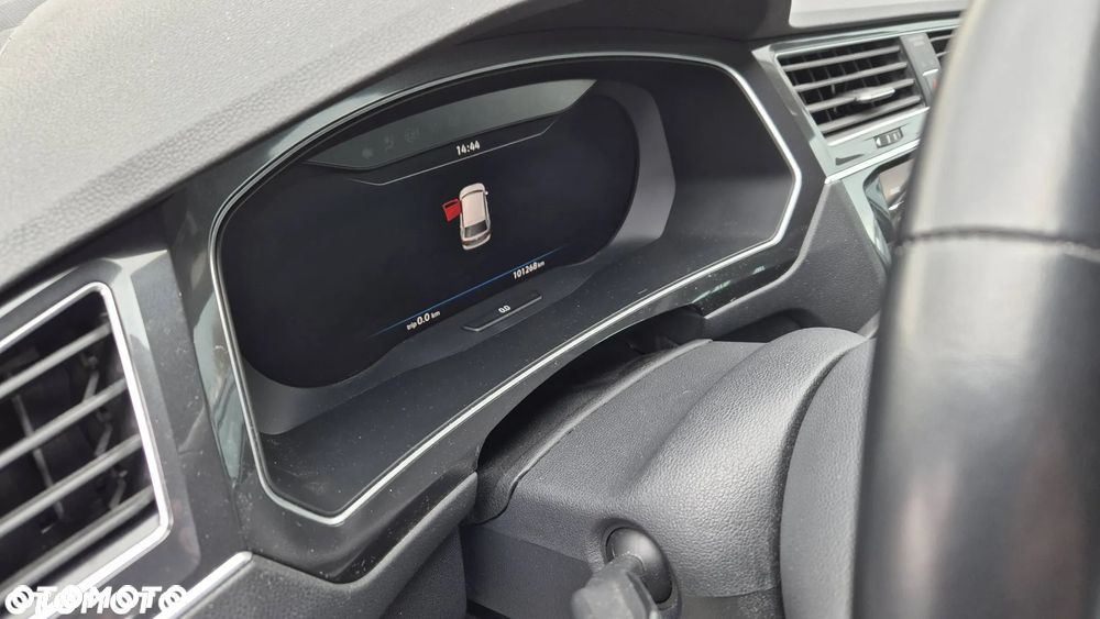 Volkswagen Tiguan - 19