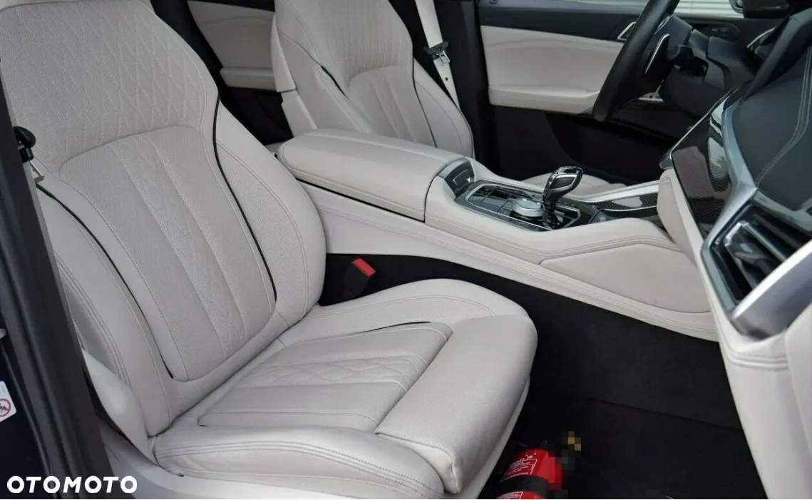 BMW X6 M50i - 31