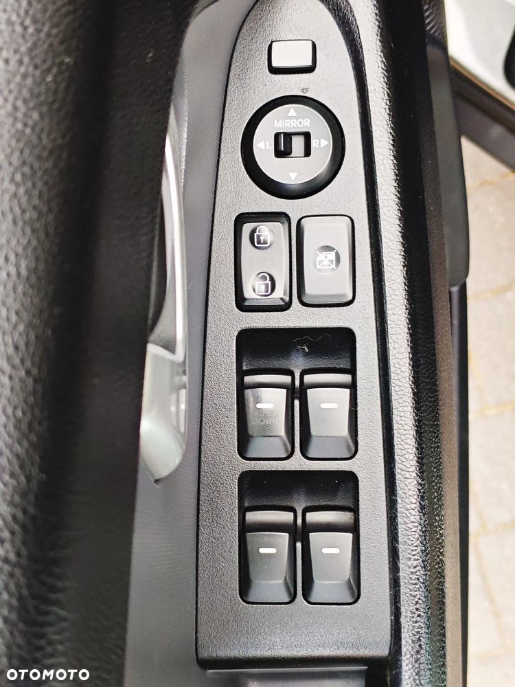 Kia Sportage 2.0 CRDI 2WD Attract - 32