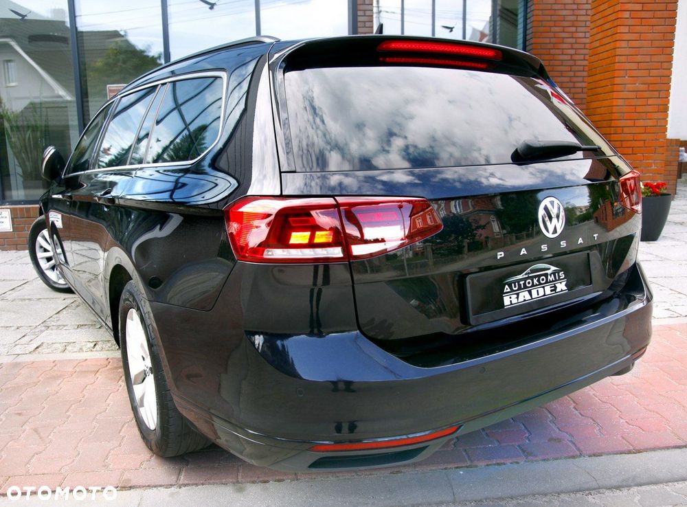 Volkswagen Passat - 29