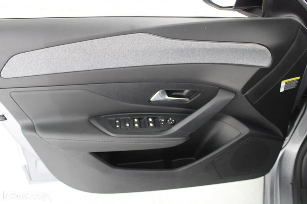 Peugeot e-308 54 kWh Allure - 8