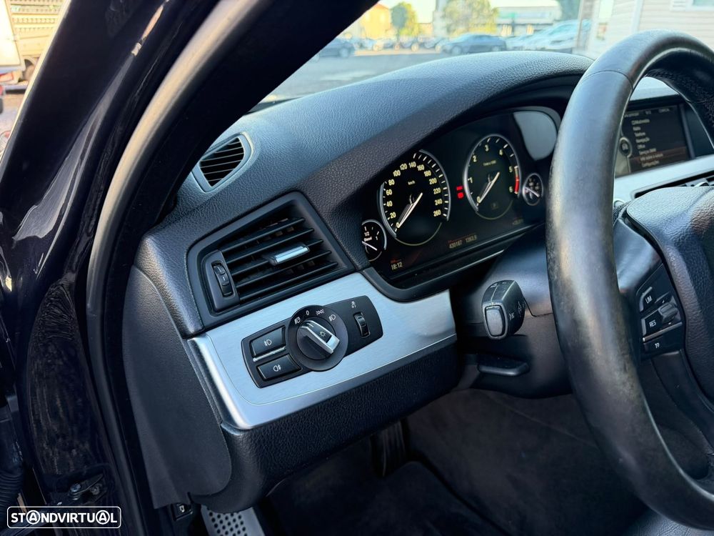 BMW 525 d Pack M Auto - 27
