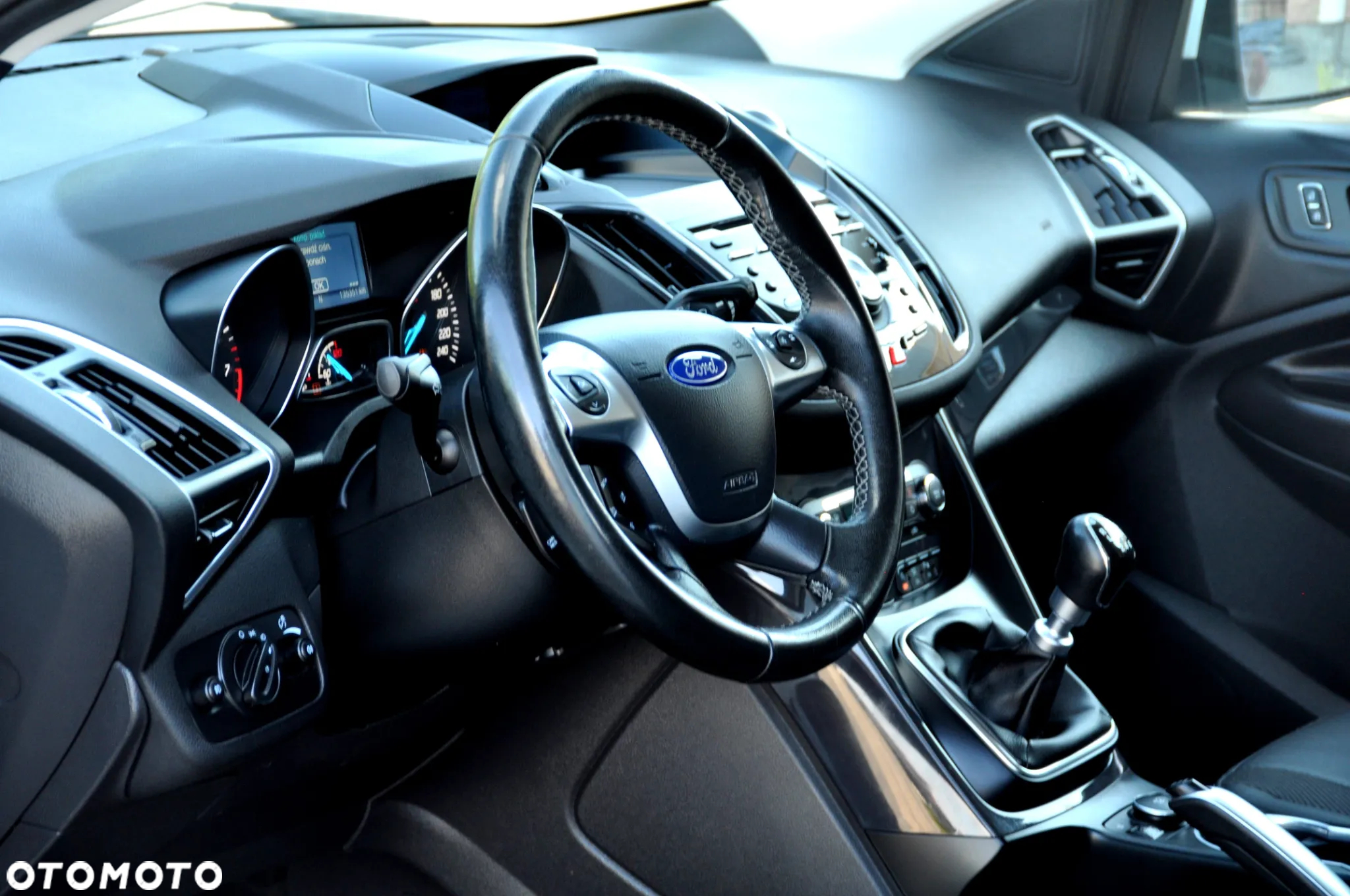 Ford Kuga 1.6 EcoBoost 2x4 Individual - 25