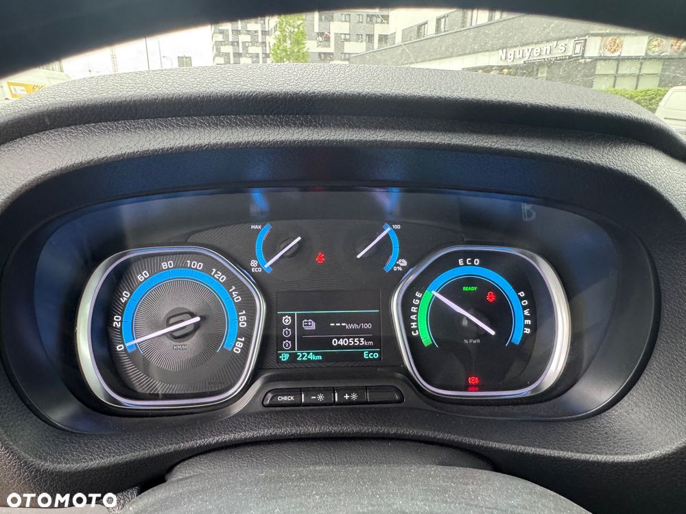Opel Vivaro - 8