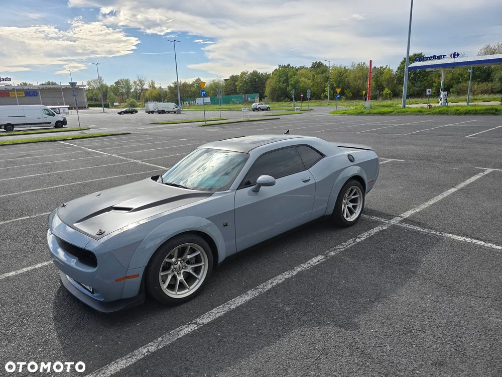 Dodge Challenger - 9