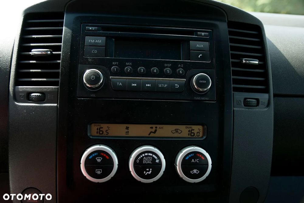 Nissan Navara 2.5 D Platinum Long - 24