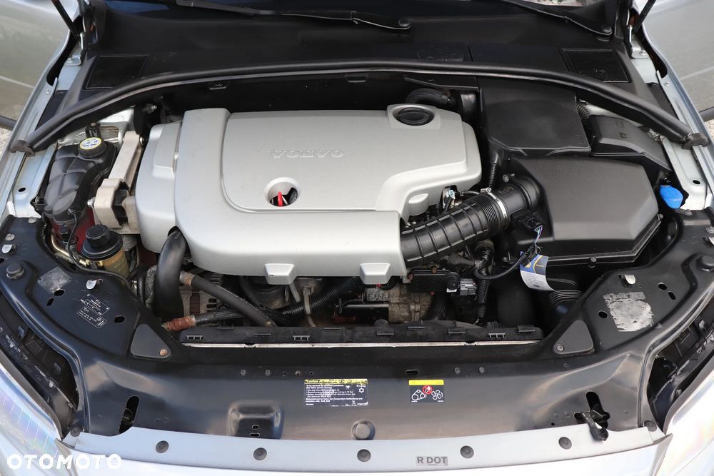 Volvo V70 D5 Summum - 10