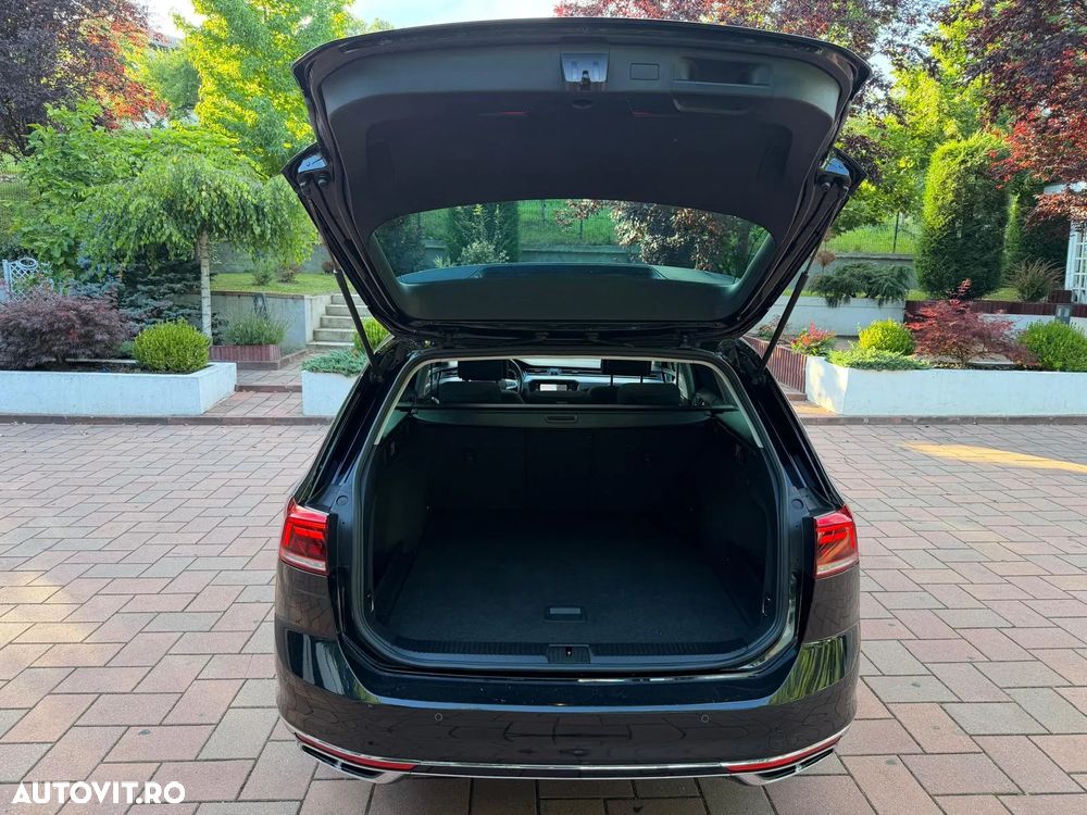 Volkswagen Passat 2.0 TDI R Executive - 30