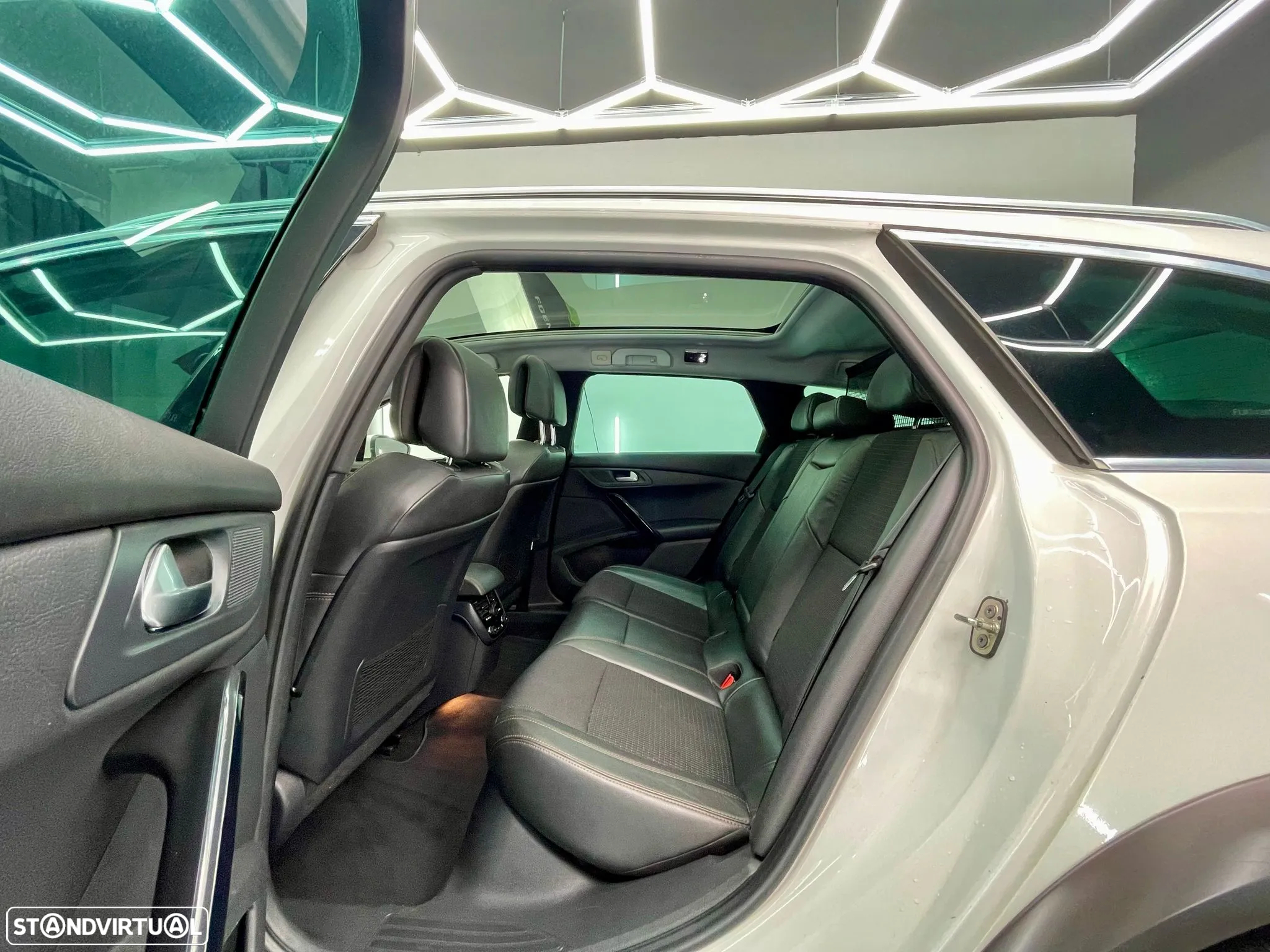 Peugeot 508 RXH 2.0 HDi Hybrid4 2-Tronic - 8