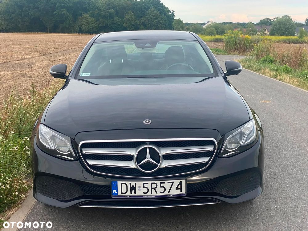 Mercedes-Benz Klasa E 220 d 4-Matic 9G-TRONIC - 3