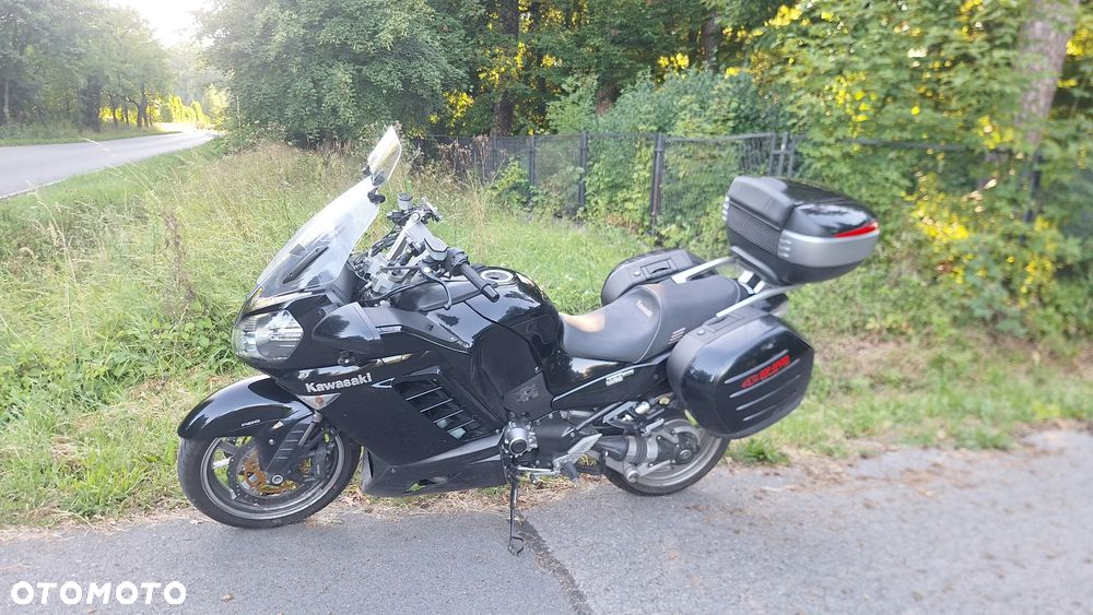 Kawasaki GTR - 3