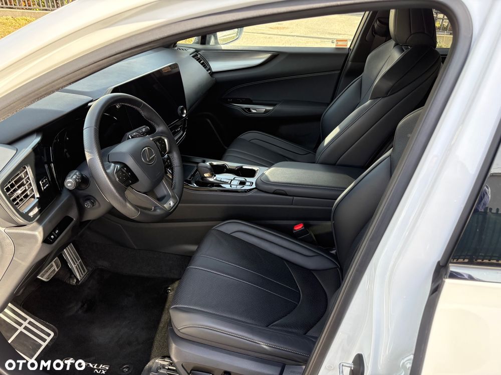Lexus NX 350h F Sport AWD - 17