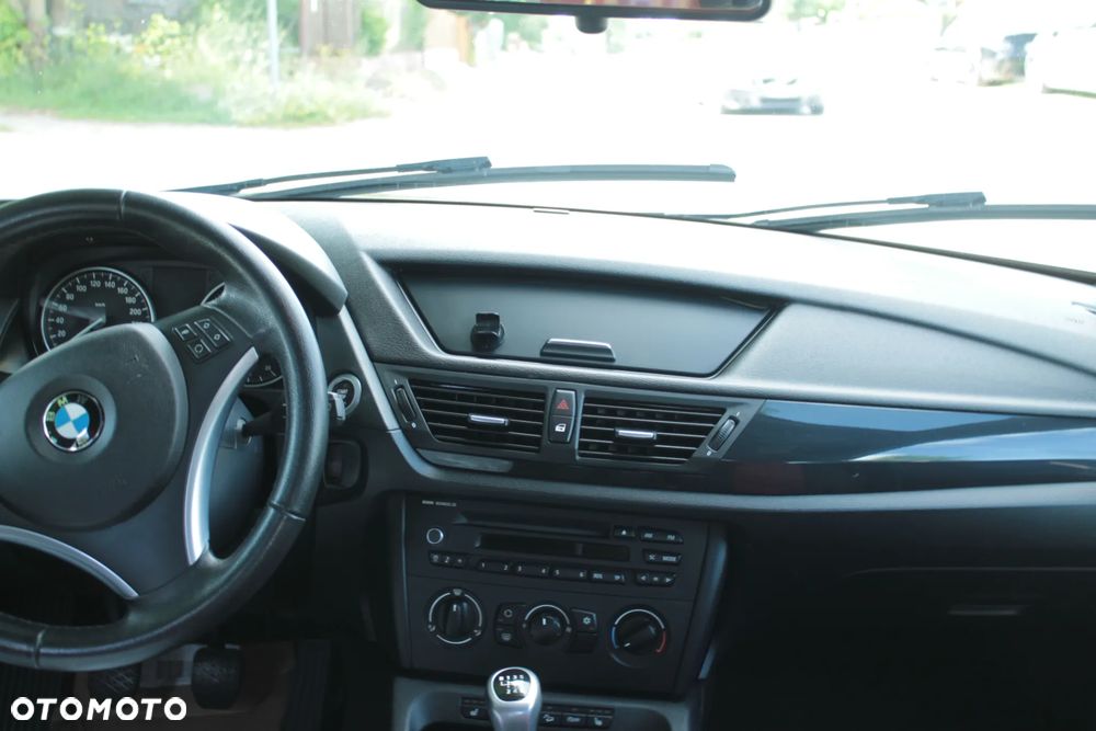 BMW X1 sDrive18d xLine - 9