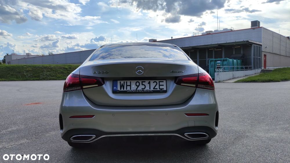 Mercedes-Benz Klasa A 220 4-Matic 7G-DCT - 9