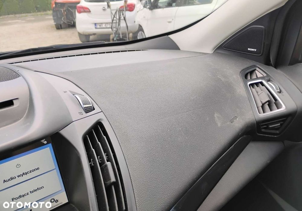 Ford Kuga - 16