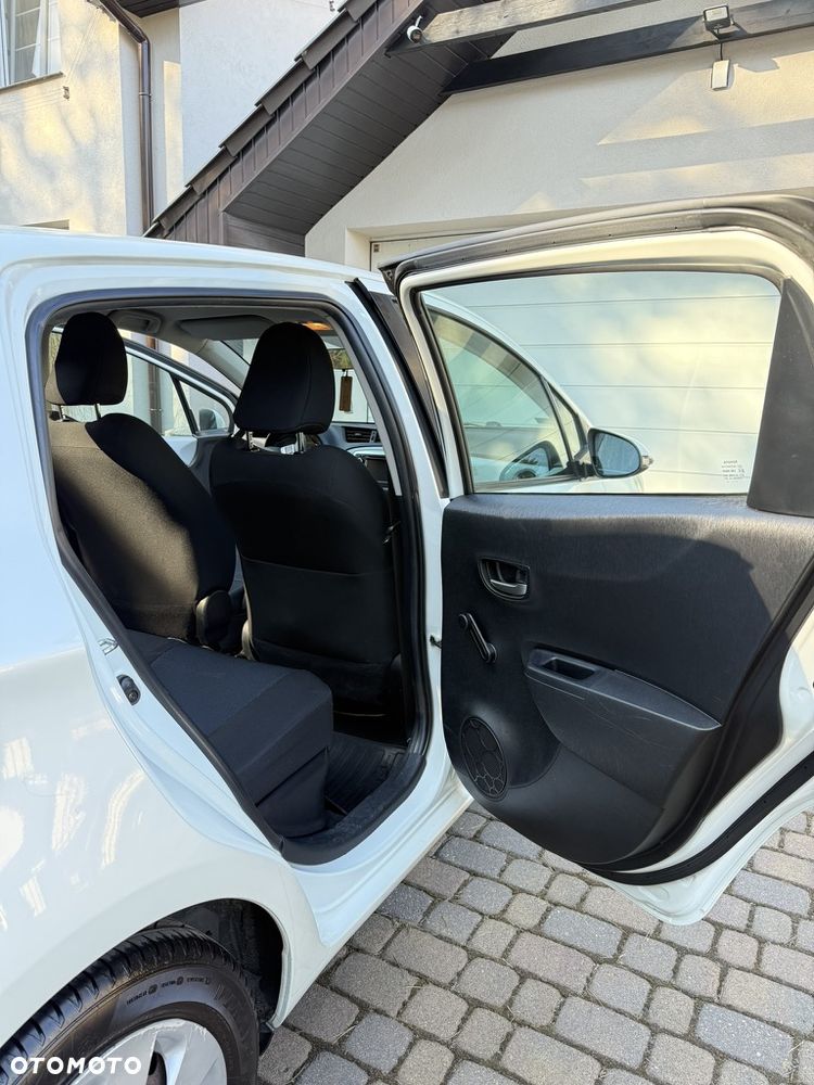 Toyota Yaris - 14