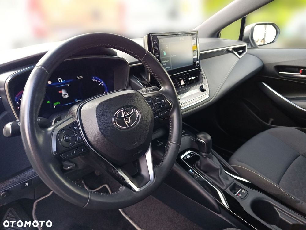 Toyota Corolla 2.0 Hybrid Comfort - 24