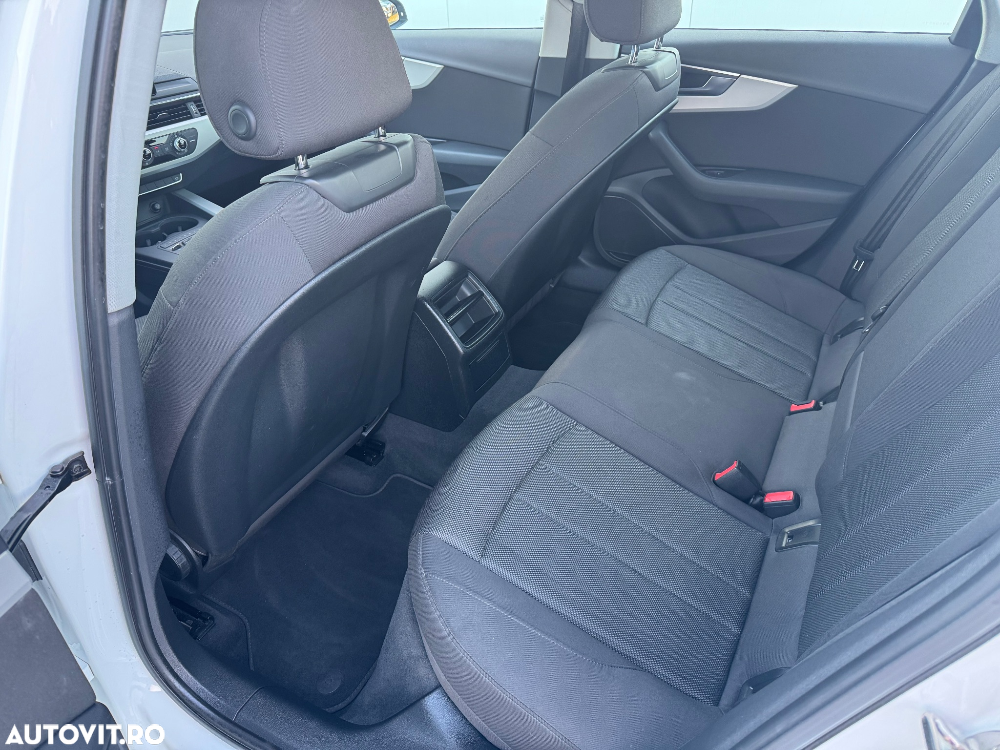 Audi A4 2.0 TDI DPF clean diesel multitronic Ambition - 9
