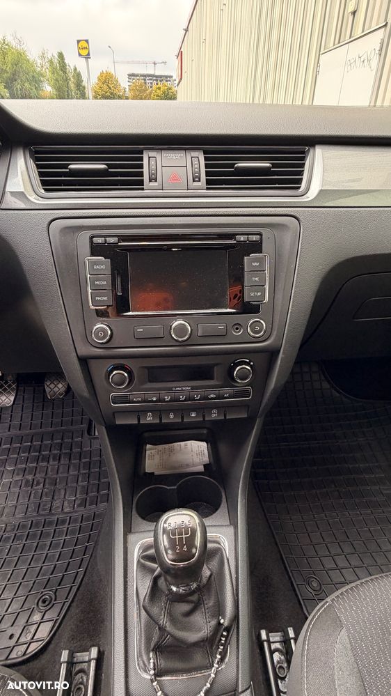 Skoda Rapid - 11