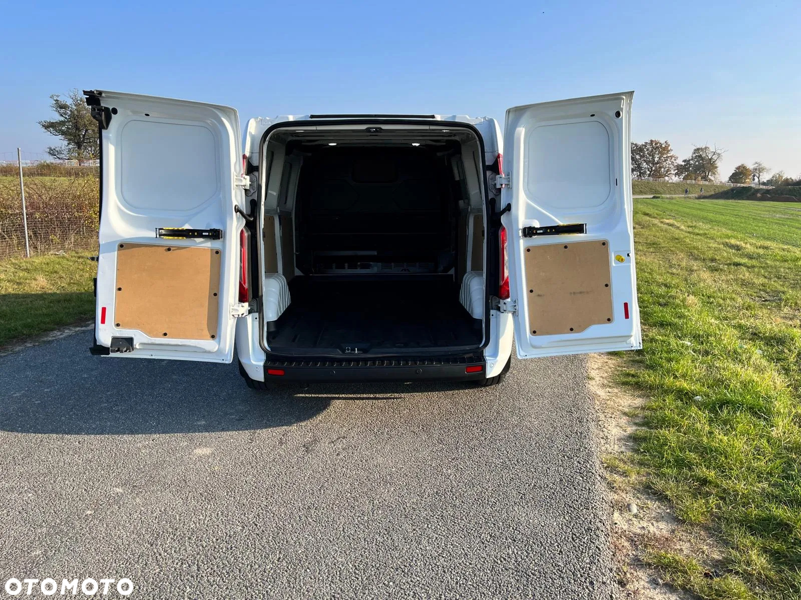 Ford TRANSIT CUSTOM - 6