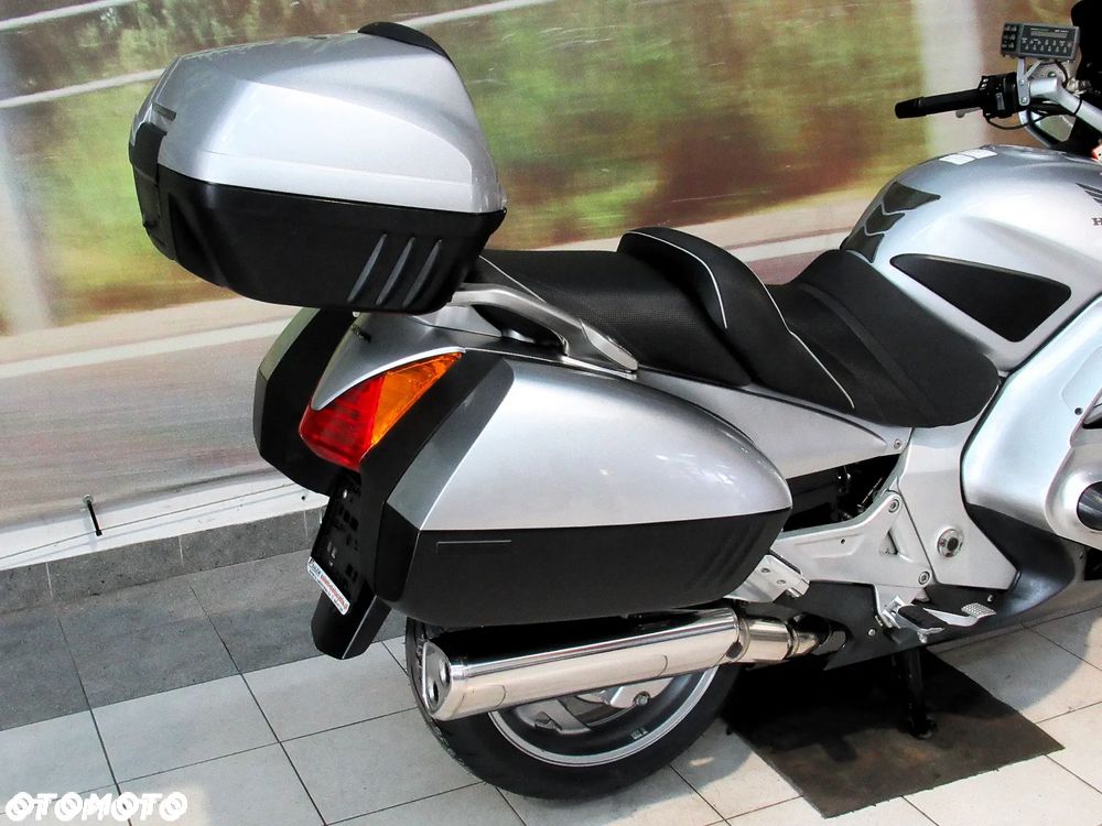 Honda ST - 4
