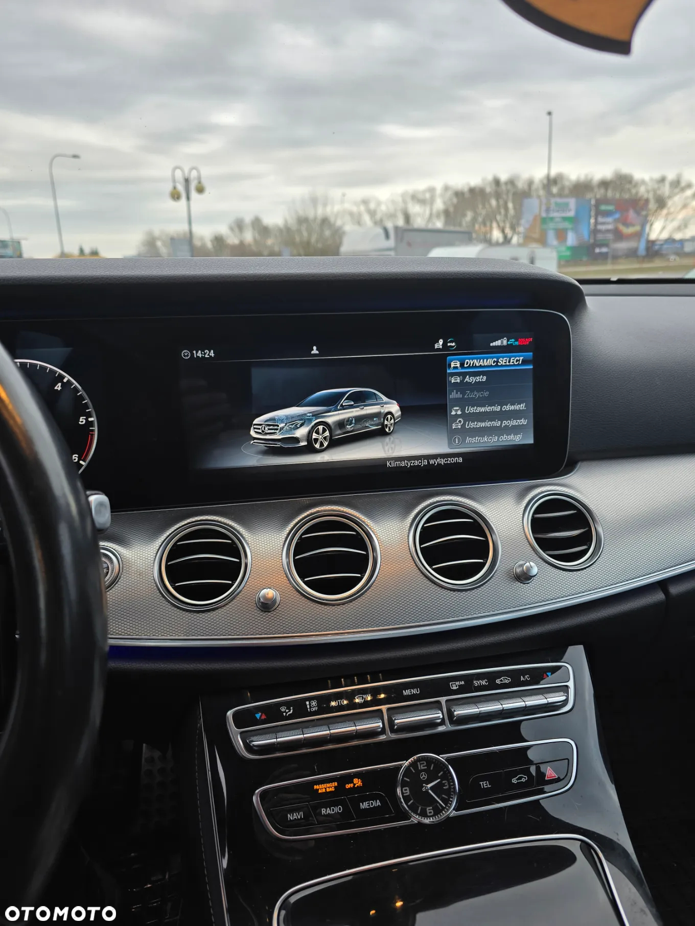Mercedes-Benz Klasa E 220 d 4-Matic 9G-TRONIC - 8