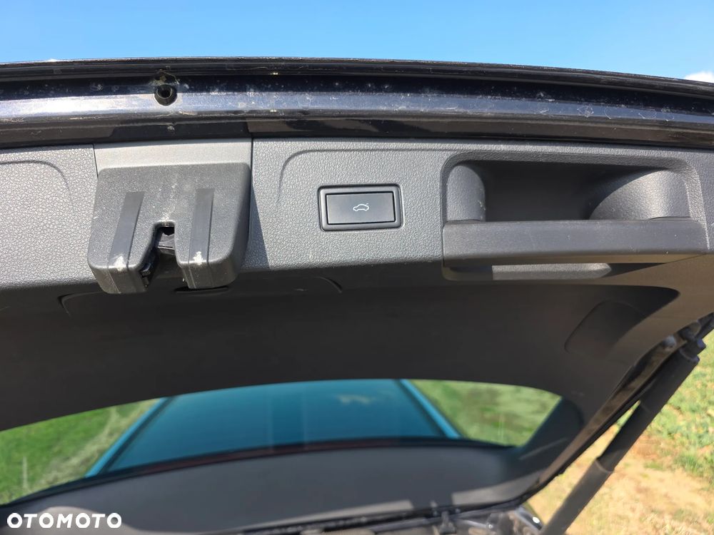 Volkswagen Passat Variant - 8