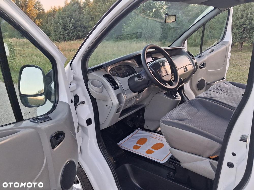 Renault Trafic - 18