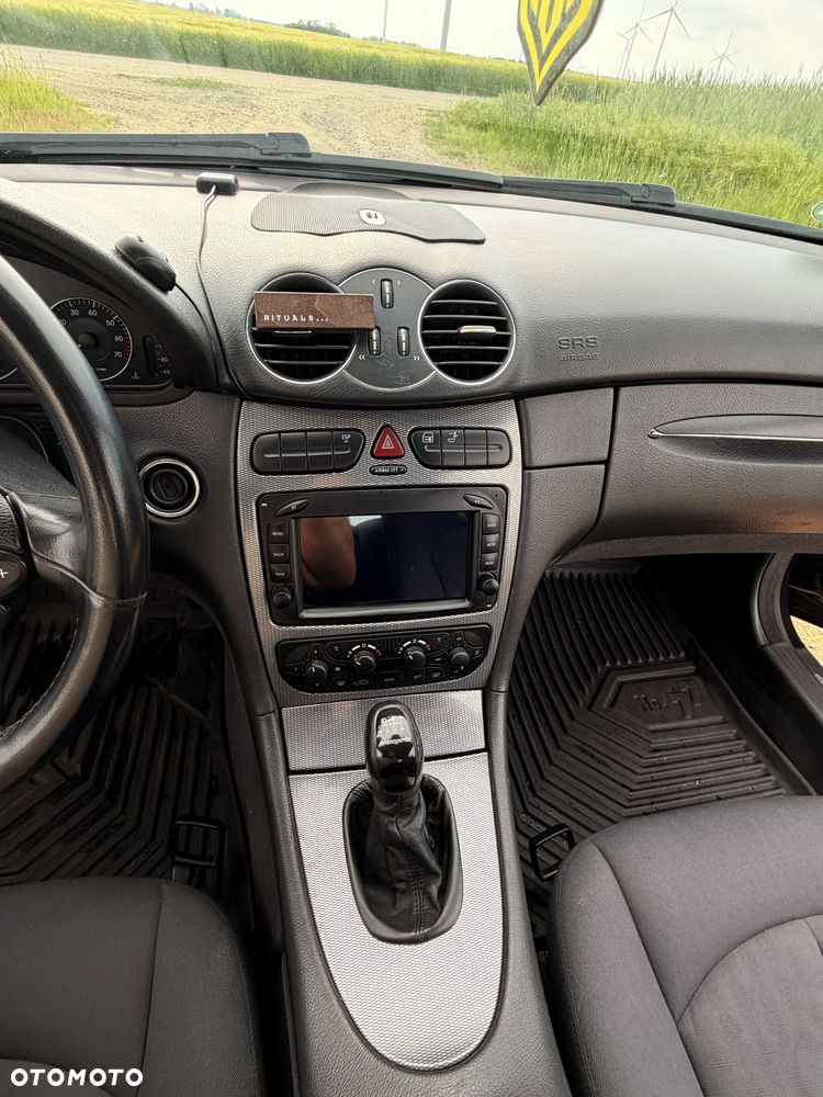 Mercedes-Benz CLK - 4