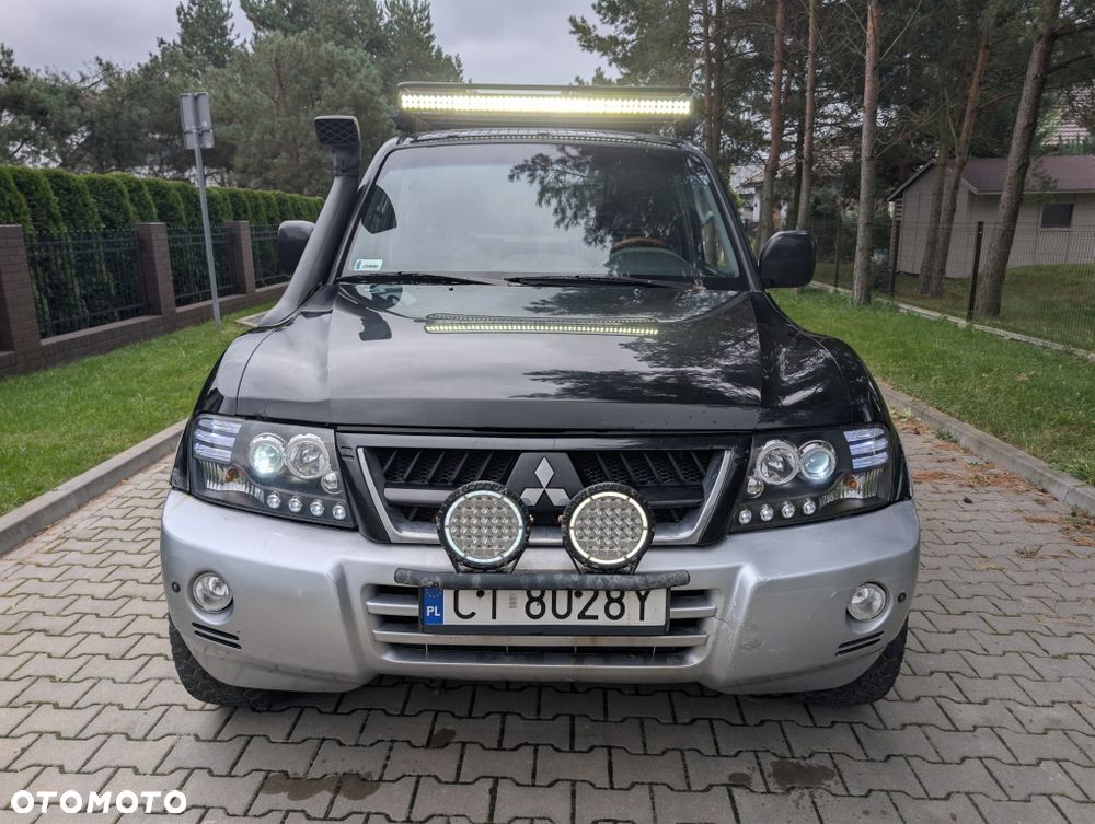 Mitsubishi Pajero - 1