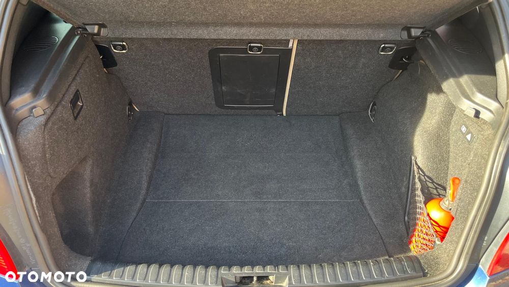 BMW Seria 1 120d - 12