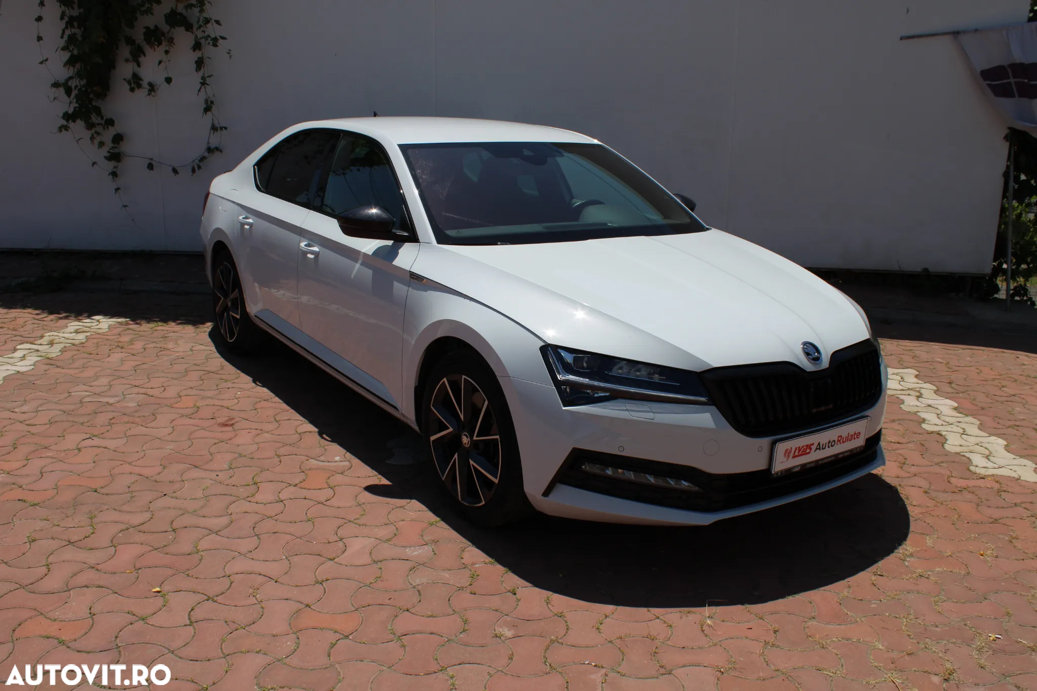 Skoda Superb 2.0 TSI 4X4 DSG Sportline - 36