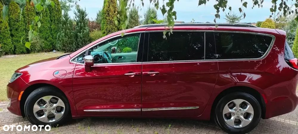 Chrysler Pacifica - 22