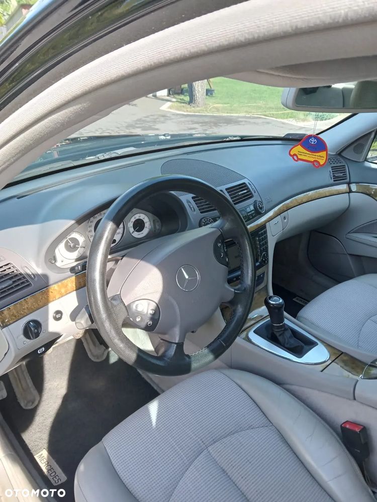 Mercedes-Benz Klasa E 200 Kompressor Avantgarde - 11