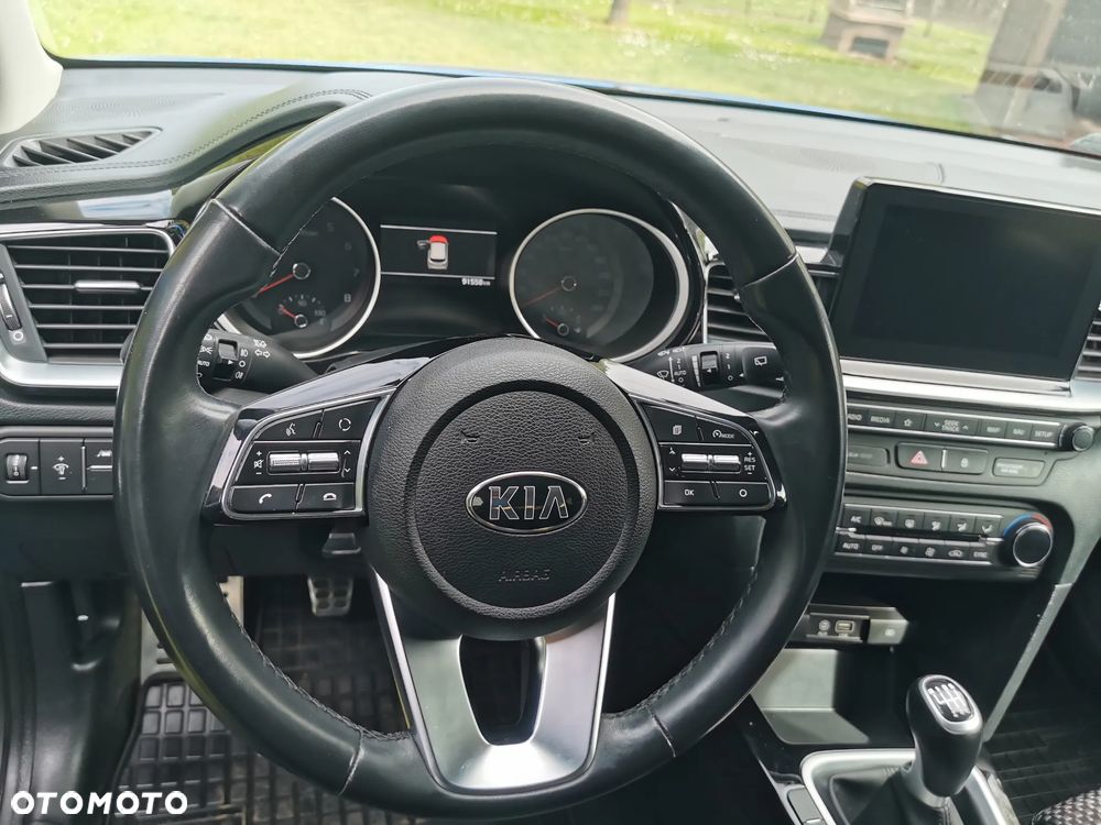 Kia Ceed 1.4 T-GDI L Business Line Plus - 17