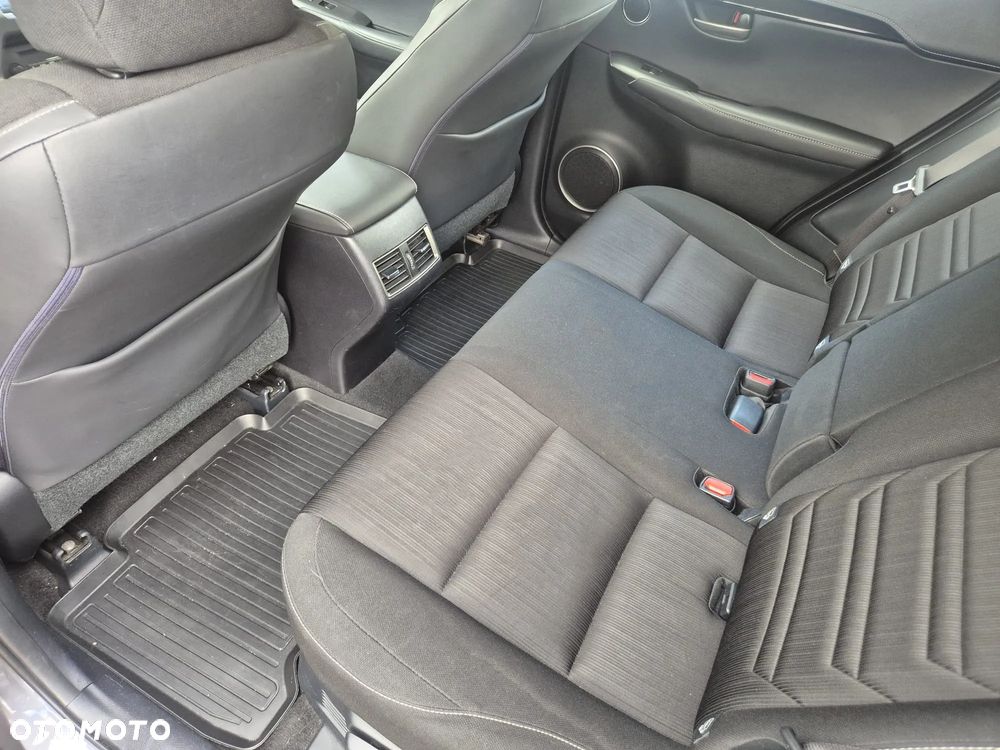 Lexus NX 200t Comfort AWD - 25