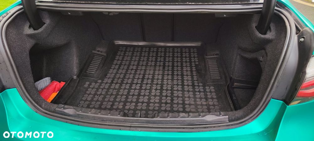 BMW Seria 3 320i Sport Line - 26