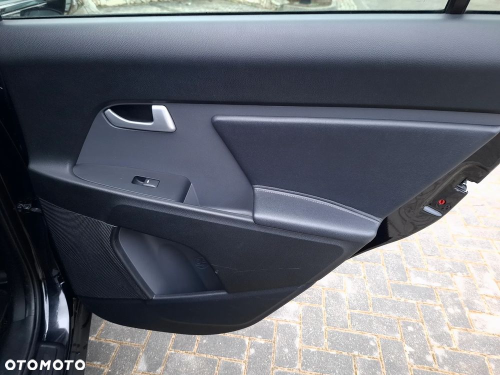 Kia Sportage 2.0 CRDI 2WD Spirit - 26