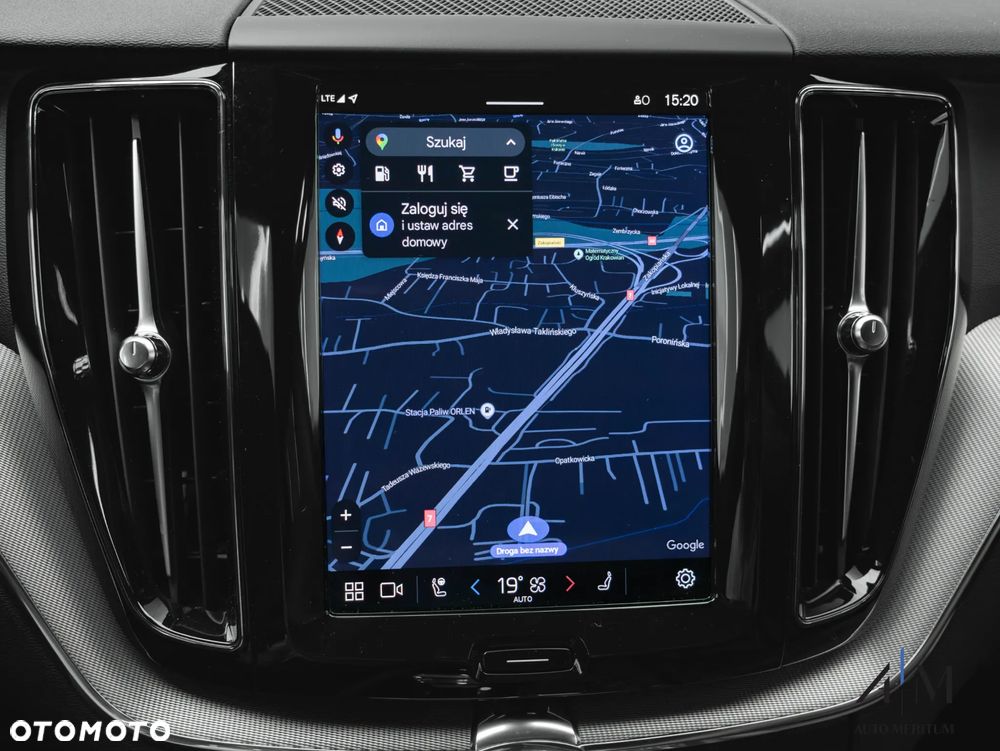 Volvo XC 60 B4 D AWD Plus Dark - 23