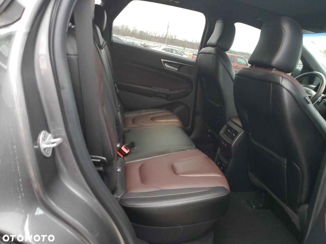 Ford Edge - 10
