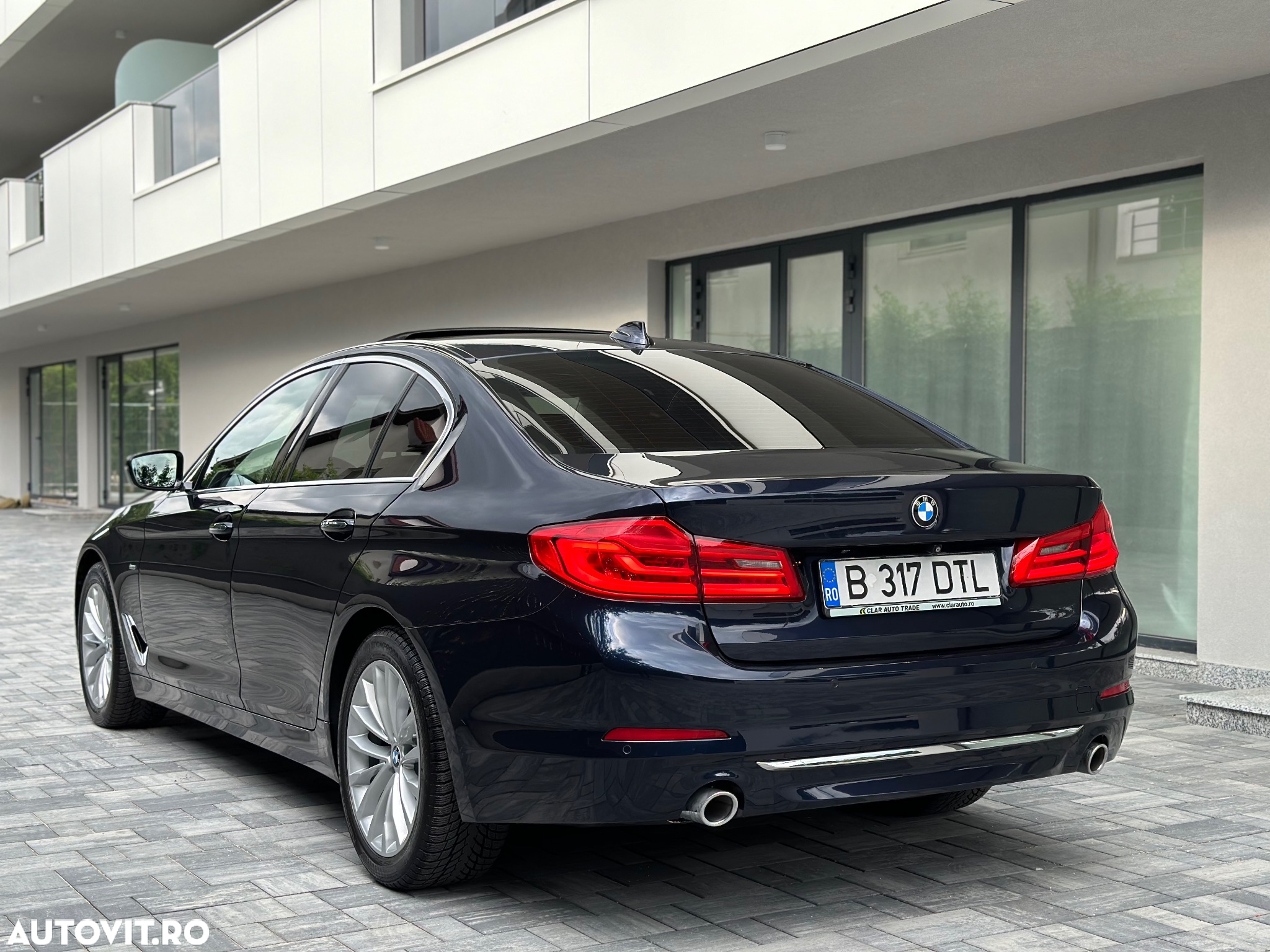 BMW Seria 5 530d xDrive AT - 10