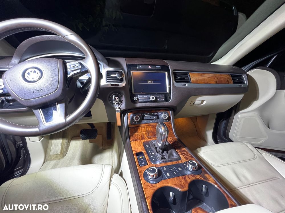 Volkswagen Touareg - 14