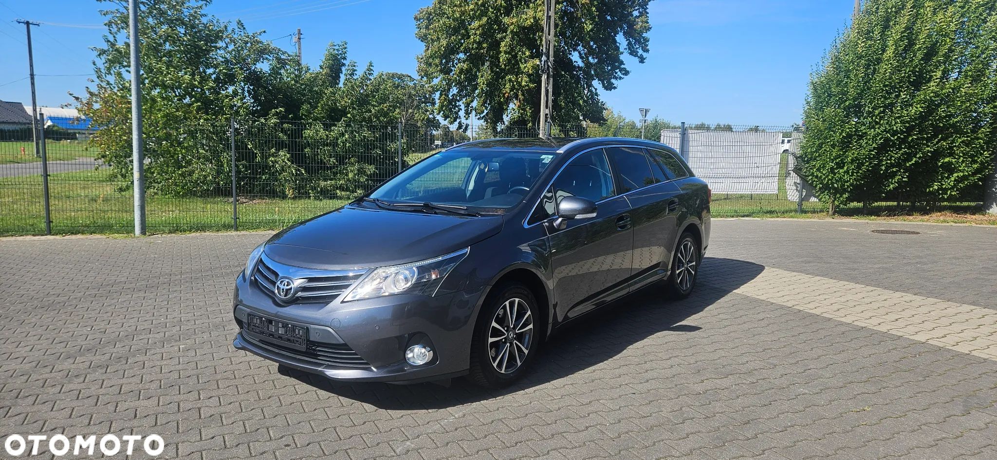 Toyota Avensis Combi 1.8 Edition - 1