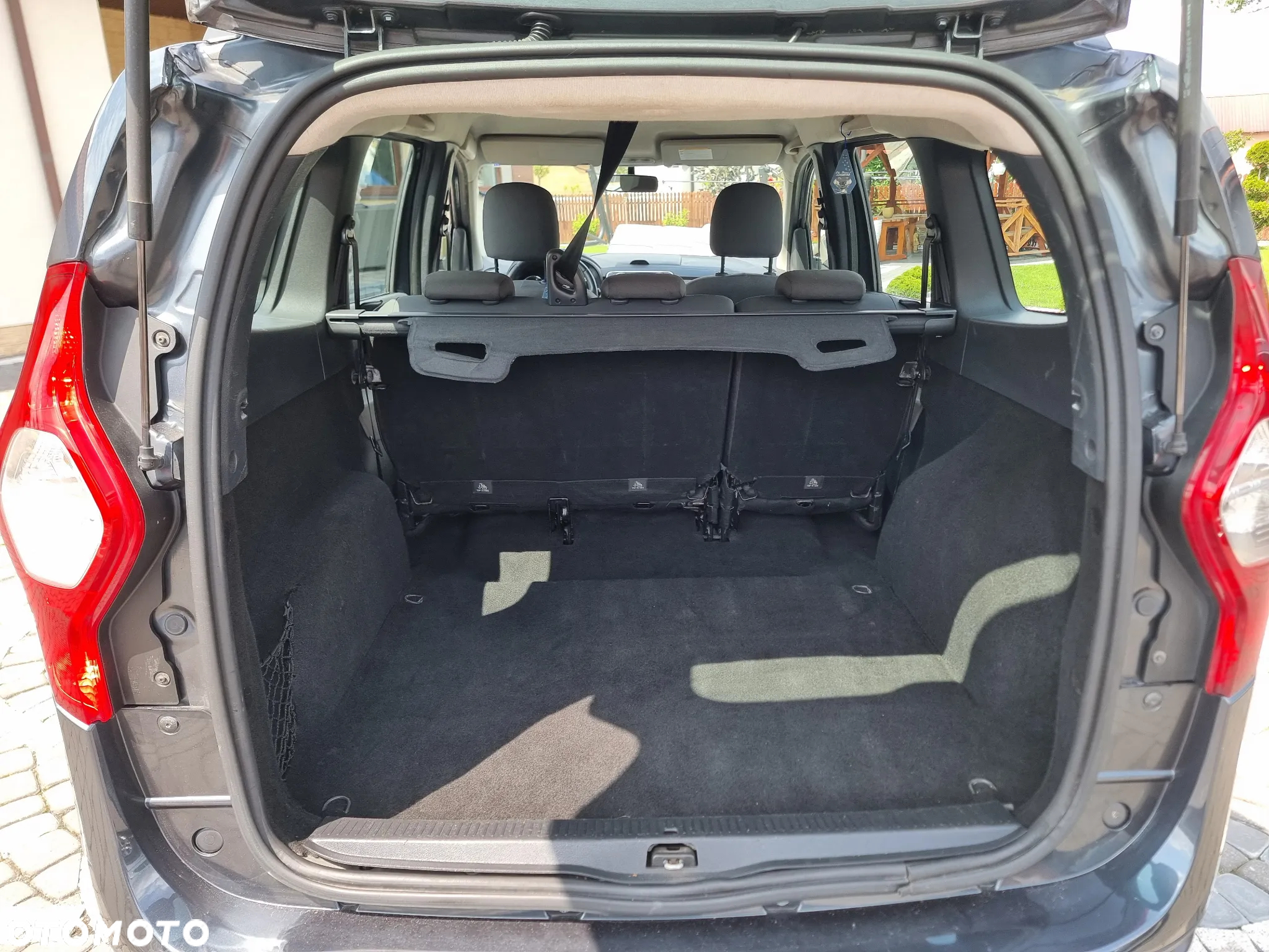 Dacia Lodgy 1.6 Ambiance - 11