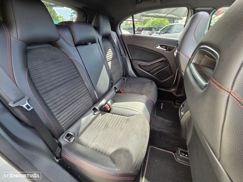 Mercedes-Benz A 200 d 7G-DCT AMG Line - 21