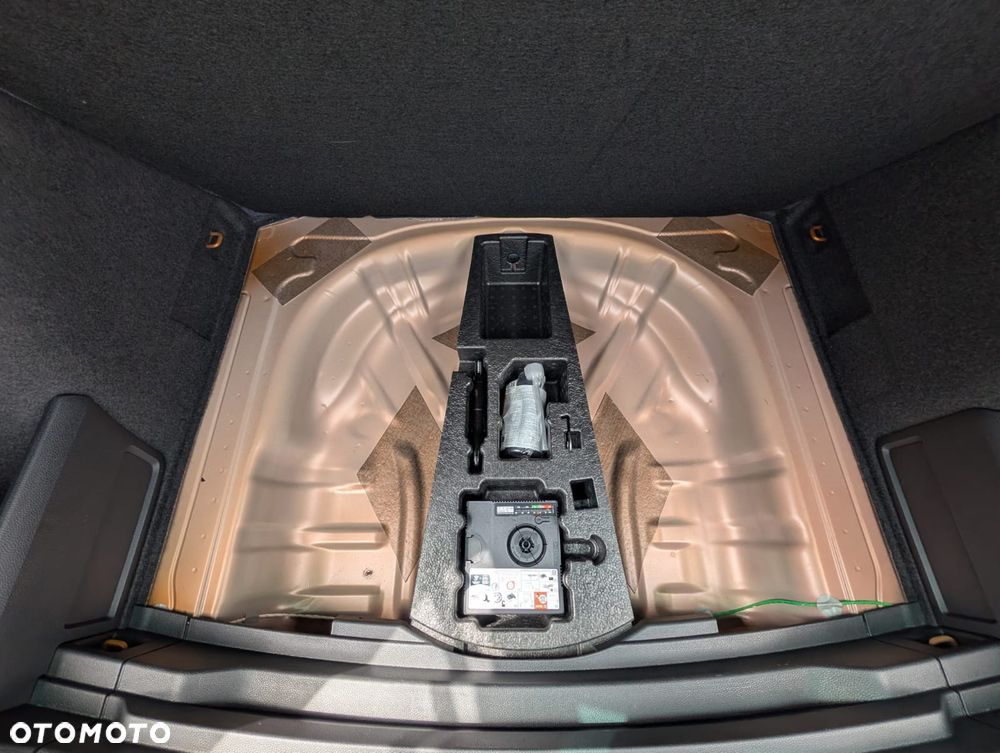 Skoda Karoq 1.5 TSI ACT Sportline DSG - 14