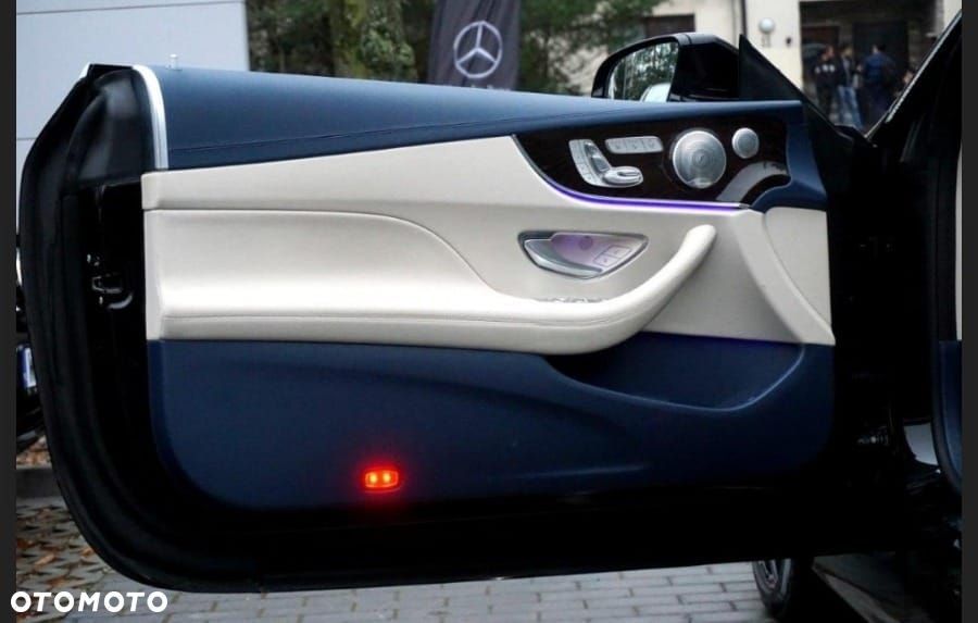 Mercedes-Benz Klasa E 400 4-Matic 9G-TRONIC - 27
