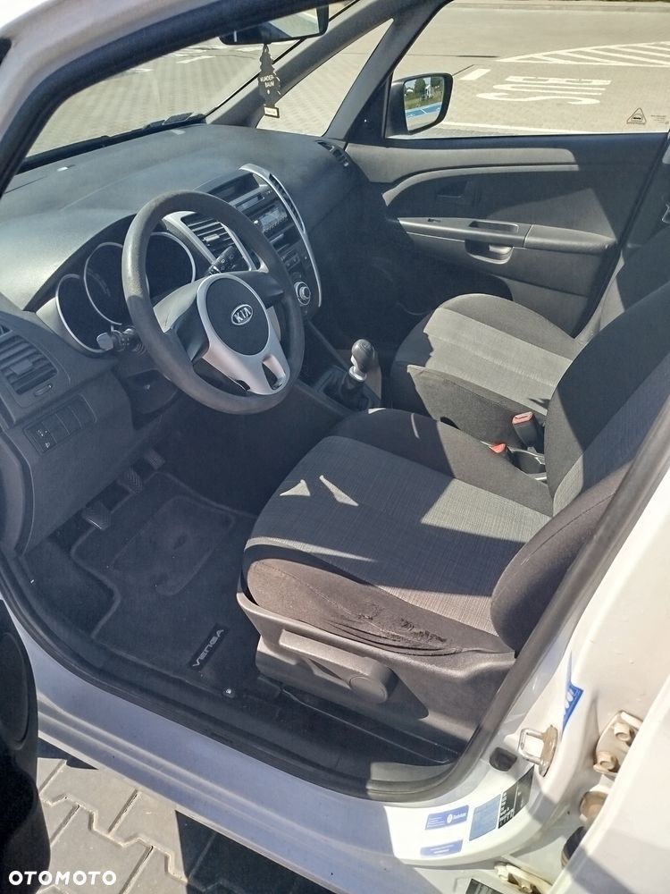 Kia Venga 1.4 S - 9