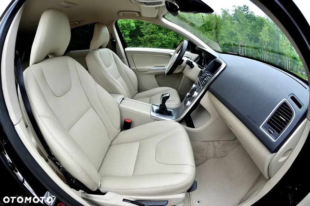 Volvo XC 60 D3 Summum - 6
