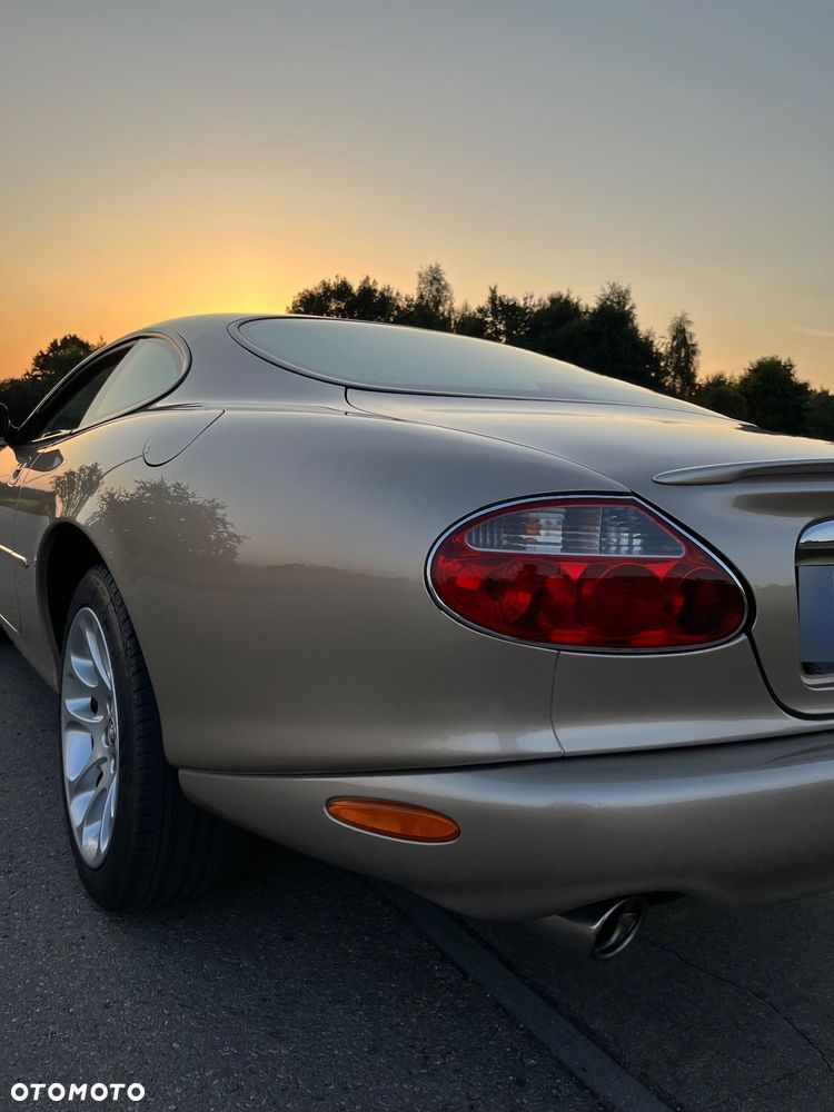 Jaguar XK8 - 19